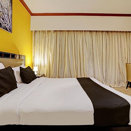 Townhouse 809 Royal Palms Hotel - Rose Collection ムンバイ エクステリア 写真