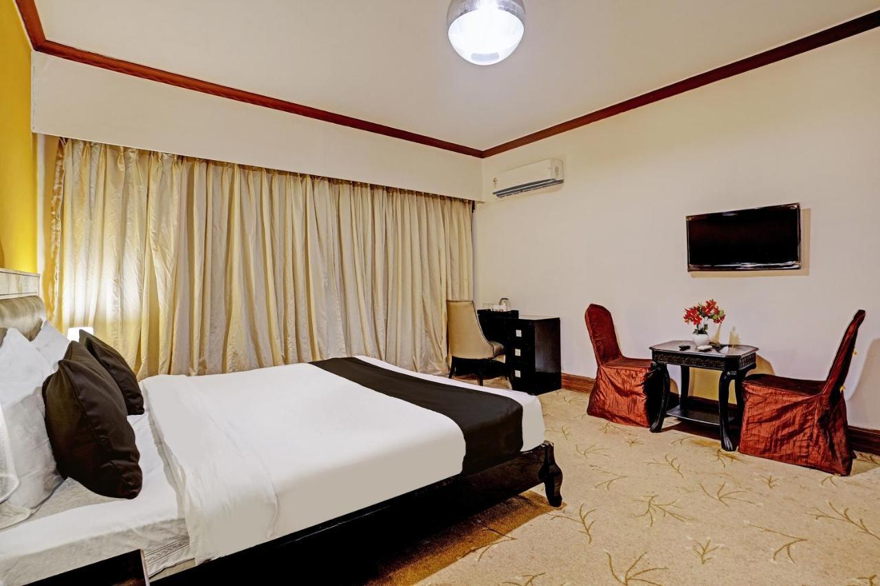 Townhouse 809 Royal Palms Hotel - Rose Collection ムンバイ エクステリア 写真