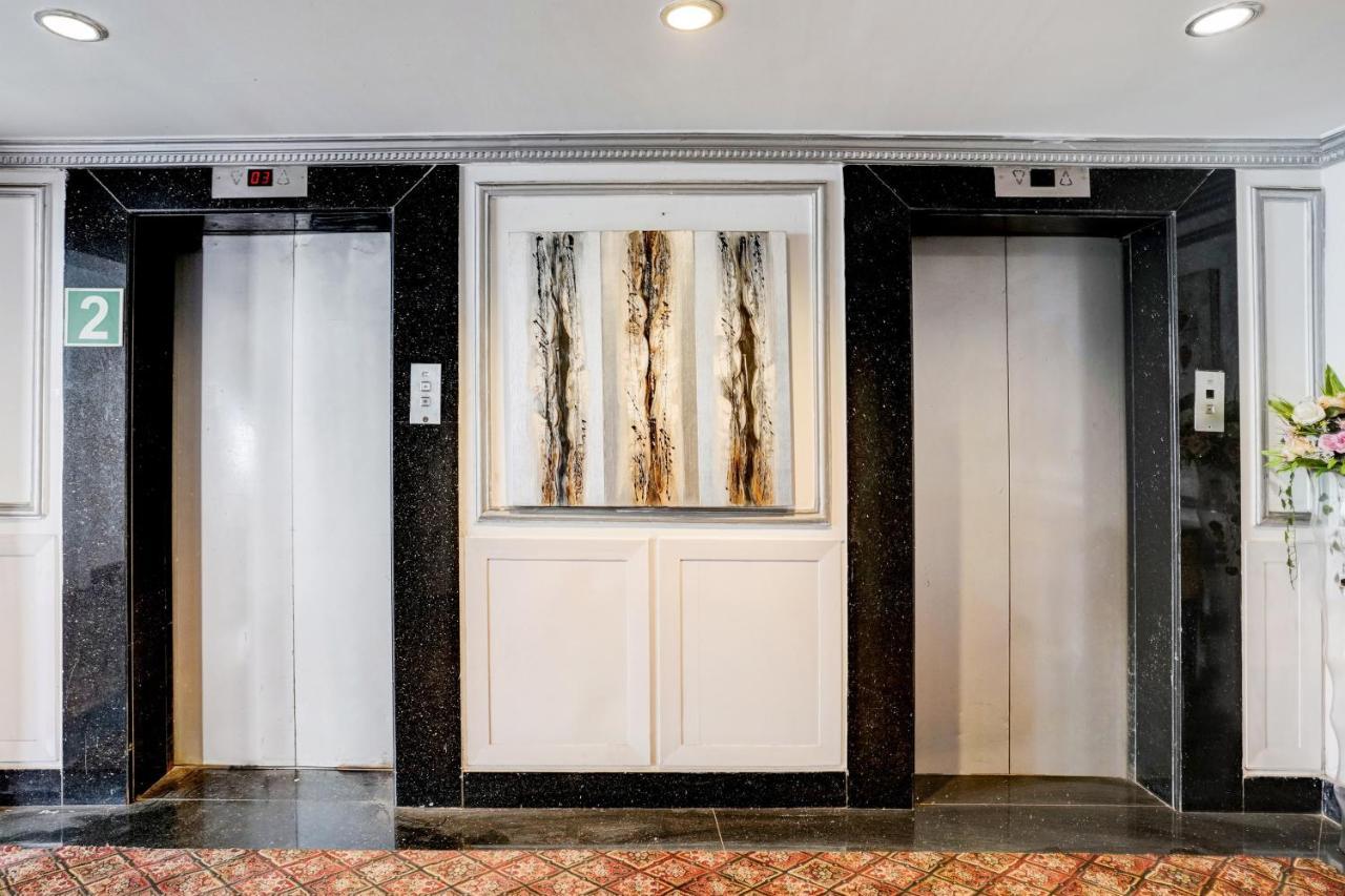 Townhouse 809 Royal Palms Hotel - Rose Collection ムンバイ エクステリア 写真