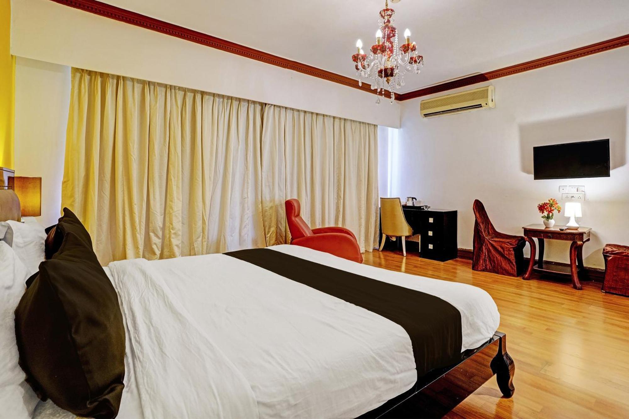 Townhouse 809 Royal Palms Hotel - Rose Collection ムンバイ エクステリア 写真